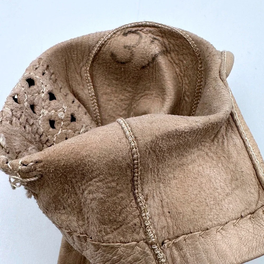 VTG Taupe Leather Decorative Embroidered Perforated Detail Gloves Womens Sz 7.5